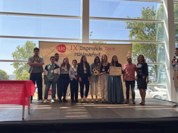 Imagen de la noticia:Martina Aneiros destaca el espíritu emprendedor de los jóvenes de Ferrolterra en la entrega de premios del certamen Emprende...