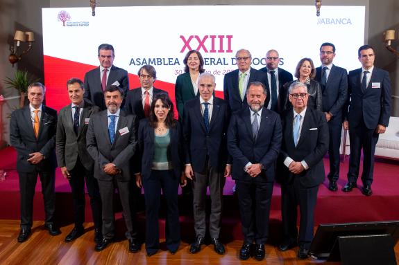 Imagen de la noticia:Mañana abre el plazo para que asociaciones, autónomos y pymes comerciales soliciten las ayudas de la Xunta para financiar pr...