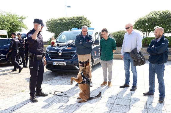 Imagen de la noticia:La Xunta participa en una muestra de recursos de los grupos de seguridad y emergencias que actúan en la comarca de O Barbanz...