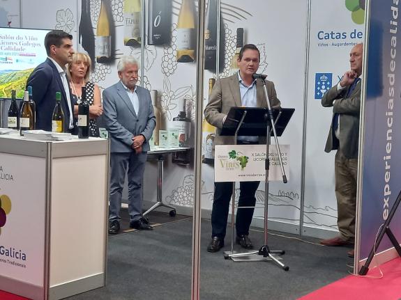 Imaxe da nova:La Xunta destaca la importancia de los vinos gallegos como referentes a nivel nacional e internacional en la clausura del salón Vin...