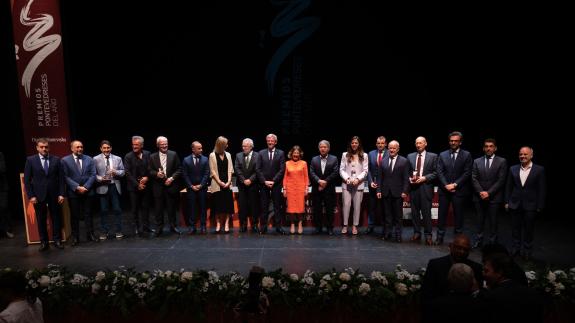 Imaxe da nova:Rueda enxalza os premios 