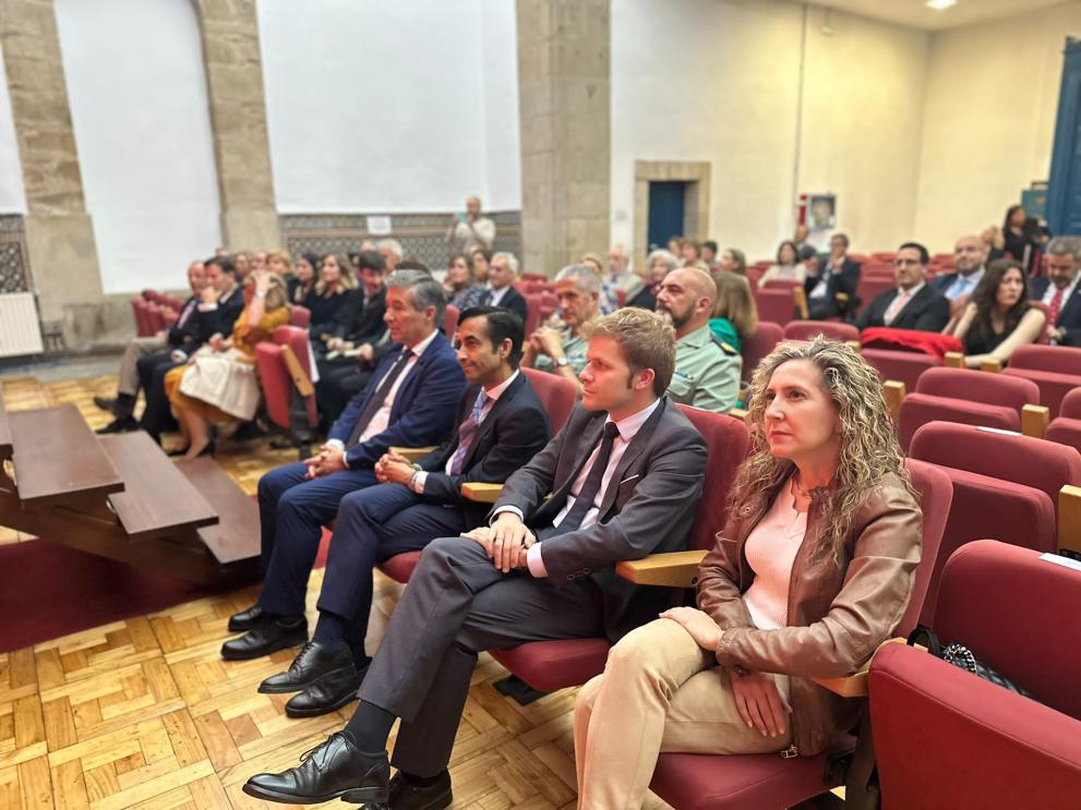 Imaxe 1 de 2 asociada á nova
