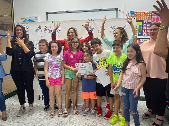 Imaxe da nova:Martina Aneiros enxalza o traballo da Asociación de Persoas Xordas de Ferrolterra na promoción do uso e da aprendizaxe da lingua de...