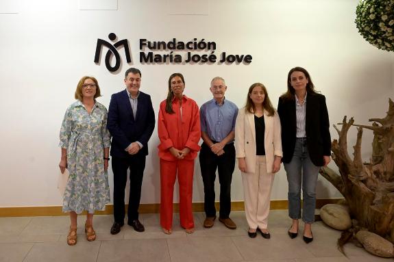 Imagen de la noticia:Román Rodríguez agradece a las Fundaciones INGADA y María José Jove su implicación para conseguir una escuela plenamente inc...