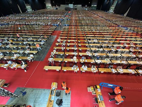 Imaxe da nova:Normalidade no comezo das probas da OPE do Sergas na que está fin semana se examinarán máis 11.400 persoas