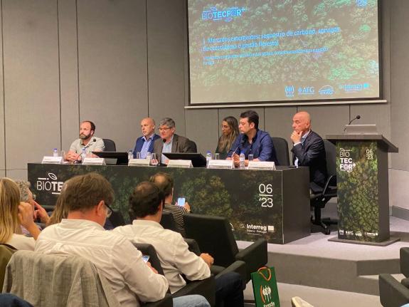Imagen de la noticia:La Xunta participa en Portugal en un seminario sobre bioeconomía forestal, tecnologías, mercados y políticas