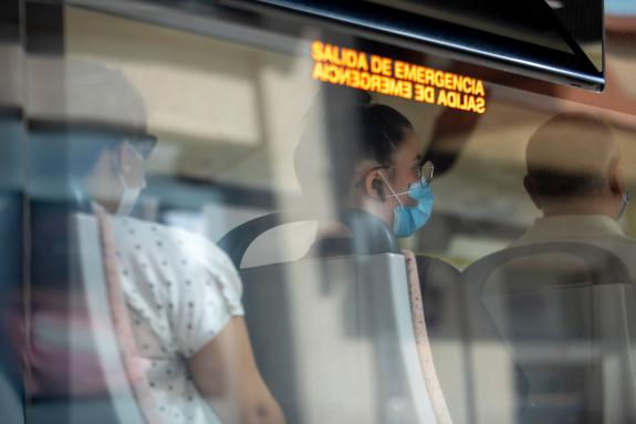 Imaxe da nova:A Xunta mantén o desconto do 50% nos autobuses autonómicos, no transporte da ría de Vigo e no tren na área de Ferrol