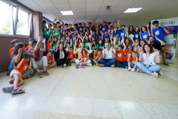 Imaxe da nova:Fabiola García apoia o primeiro campamento en toda España para nenos xordos