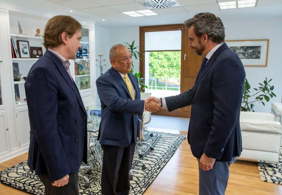 Imaxe da nova:O vicepresidente primeiro da Xunta recibe ao embaixador de Tailandia en España