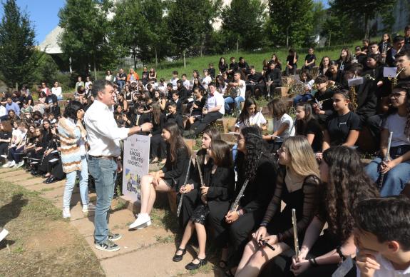 Imagen de la noticia:Casi 600 chicos y chicas de 12 formaciones de toda Galicia se citan en el IV Festival de Bandas Infantís e Xuvenís en el Gai...
