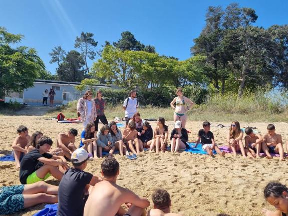 Imagen de la noticia:A Xunta promove a práctica de actividades náuticas entre a mocidade no campamento de verán de As Sinas