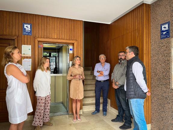 Imagen de la noticia:Martina Aneiros recuerda que hasta el 17 de julio pueden solicitarse las ayudas para mejorar la accesibilidad en viviendas  ...