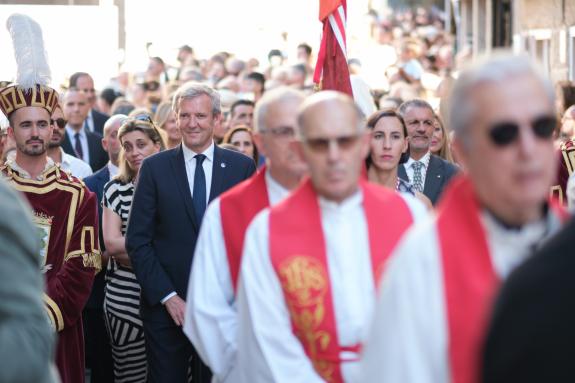 Imaxe da nova:O presidente da Xunta asiste á procesión do Cristo da Vitoria en Vigo