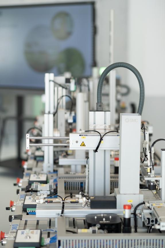 Imaxe da nova:Os centros de FP galegos contarán o vindeiro curso con 85 aulas de emprendemento e 42 espazos de tecnoloxía aplicada