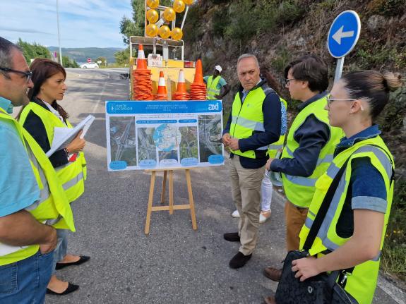 Imaxe da nova:A Xunta mellora o firme de cinco vías autonómicas cunha actuación que supera os dous millóns de euros