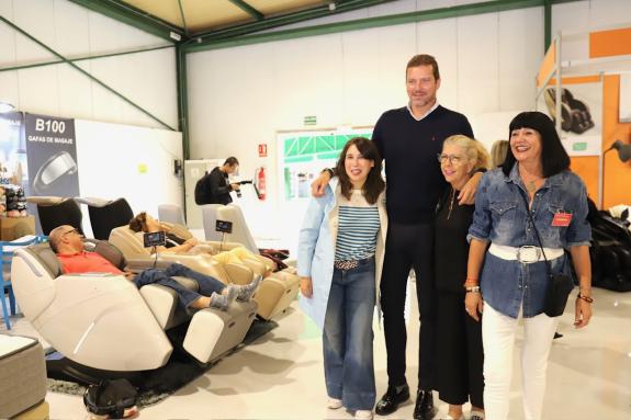 Imagen de la noticia:Lorenzana destaca en A Estrada el efecto dinamizador de la Feira do Moble de Galicia