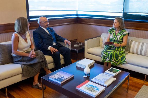 Imagen de la noticia:La Xunta y Cáritas de Santiago colaboran para impulsar la inserción laboral de personas en situación o en riesgo de exclusió...