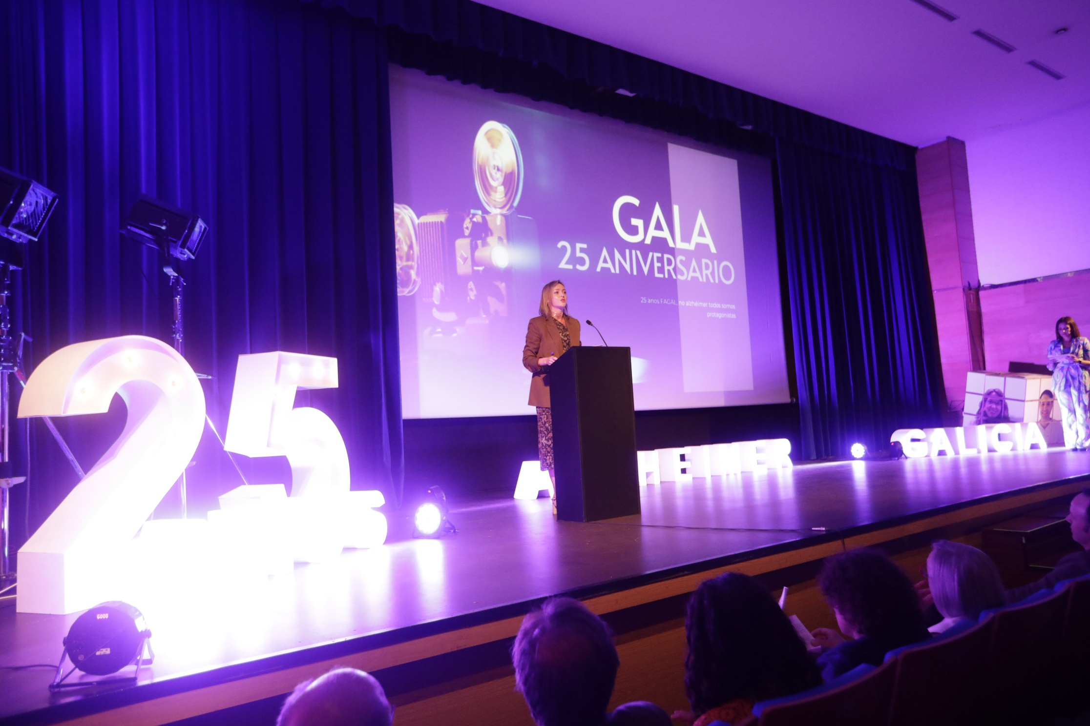 Fabiola García reafirma el compromiso de la Xunta con las personas con alzhéimer y sus familias en la gala del 25 aniversario de Fagal