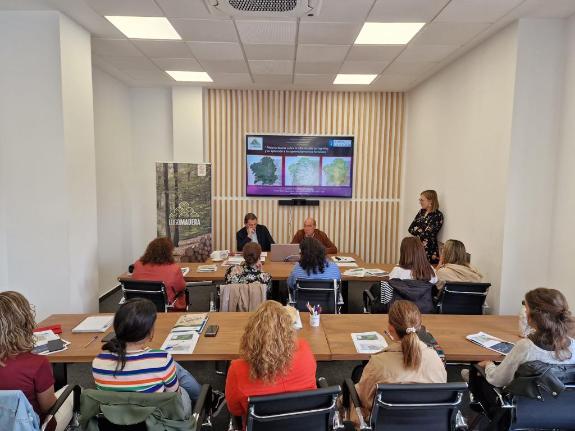 Imagen de la noticia:La Xunta pone en valor el papel del visor cartográfico para facilitar el trabajo de la industria maderera