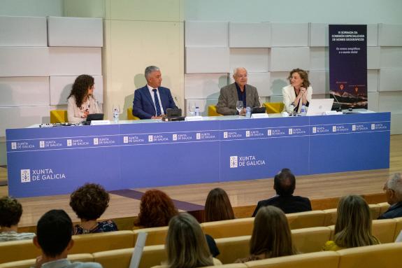 Imaxe da nova:Galicia reúne preto dun cento de voces expertas en toponimia na VI xornada da comisión especializada de nomes xeográficos