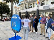 Chega a Ribeira a exposición Orgullo da nosa lingua, que reforza a promoción do galego entre a poboación