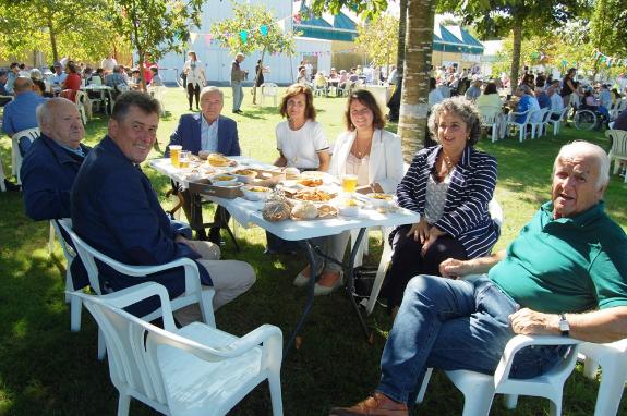 Imagen de la noticia:La Xunta destaca la labor de Aspronaga en la atención a la discapacidad en la Fiesta de las Familias organizada por la entid...