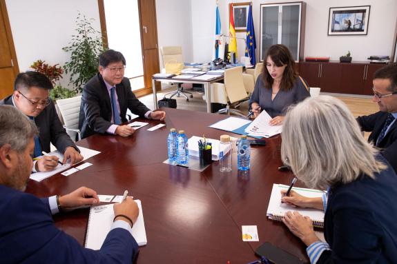 Imagen de la noticia:Lorenzana destaca el trabajo de Albo por convertirse en referente mundial con la aplicación de nuevas tecnologías en el sect...