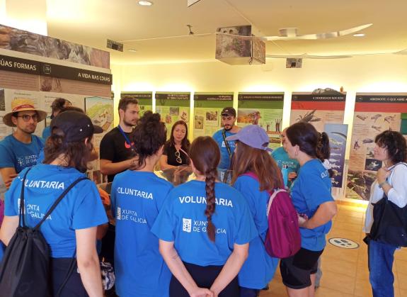 Imaxe da nova:A Xunta recupera a través do voluntariado a ruta da ermida de San Estevo no Parque Natural Serra da Enciña da Lastra