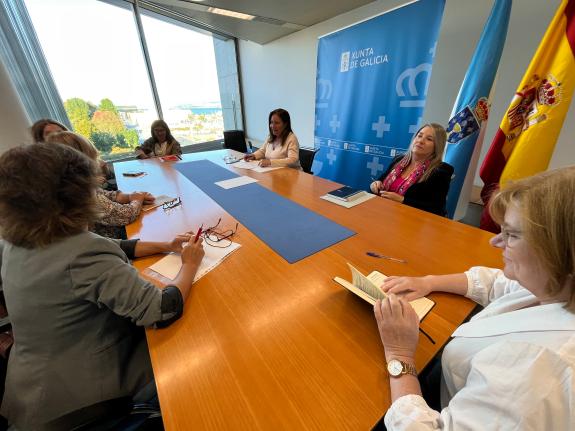 Imagen de la noticia:La delegada de la Xunta destaca la labor de los centros sociocomunitarios de Vigo con actividades para más de 30.000 persona...