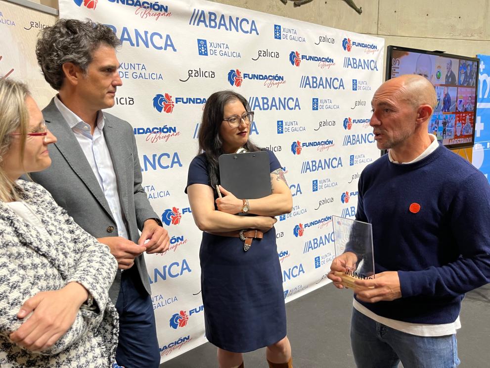 Imaxe 1 de 2 asociada á nova