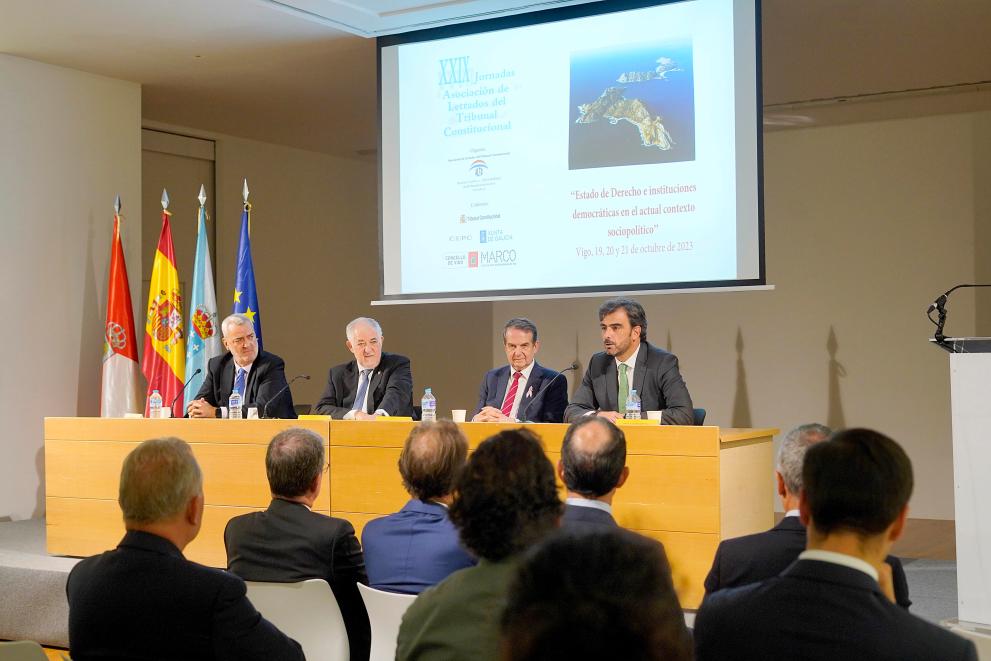 Imaxe 3 de 3 asociada á nova