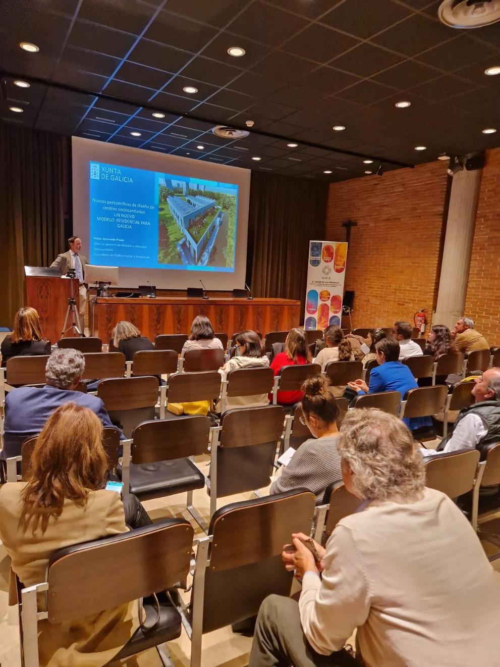 Imaxe 1 de 2 asociada á nova