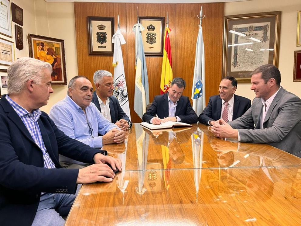 Imaxe 1 de 2 asociada á nova