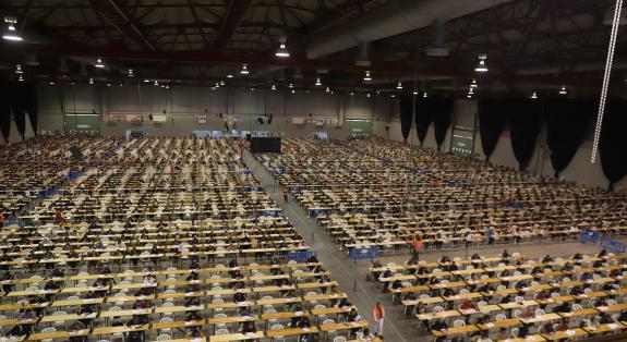 Imagen de la noticia:La Xunta convocará oposiciones para cubrir cerca de 300 plazas de empleo público