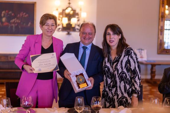 Imagen de la noticia:Lorenzana define a la sociedad Recursos de Galicia como pieza clave en la estrategia industrial de la Xunta