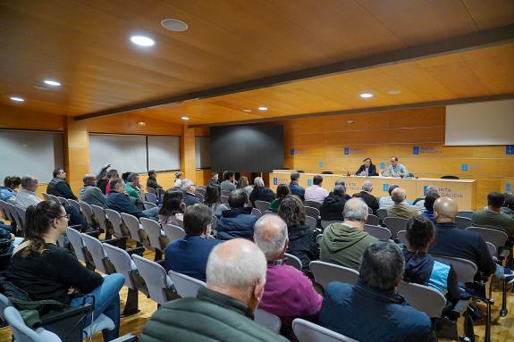 Imaxe da nova:Los clubes de Vigo se informan sobre el Bono Deporte que entrará en funcionamiento en 2024 para ayudas a las familias en los gastos...