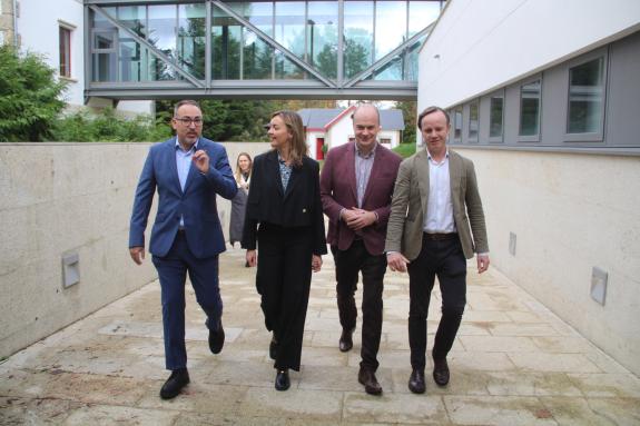 Imagen de la noticia:Fabiola García señala que más de 1200 mayores disfrutan de la novena edición del programa Bienestar en Balnearios por toda G...