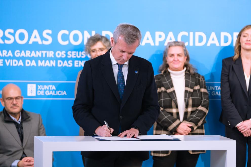 Imaxe 3 de 5 asociada á nova