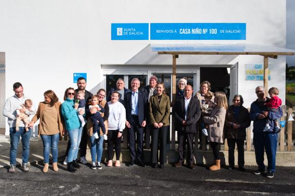 Imaxe da nova:Rueda anuncia que a Xunta destinará 3 M€ o vindeiro ano para manter as 100 casas niño que existen en Galicia e para ampliar esta of...