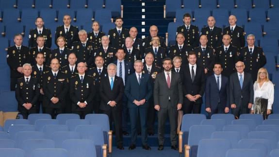 Imaxe da nova:Rueda agradece a entrega, eficacia e esforzo da Policía Autonómica na contribución a unha Galicia máis segura