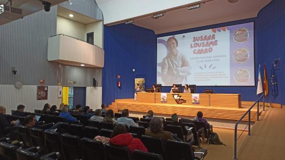 Imagen de la noticia:Medio Centenar de personas de las federaciones asistieron a las nuevas jornadas de deporte inclusivo para fomentar el proces...