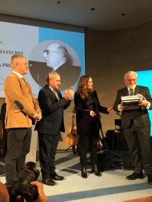 A Xunta destaca a traxectoria do académico Darío Villanueva na entrega do Premio Otero Pedrayo 2023