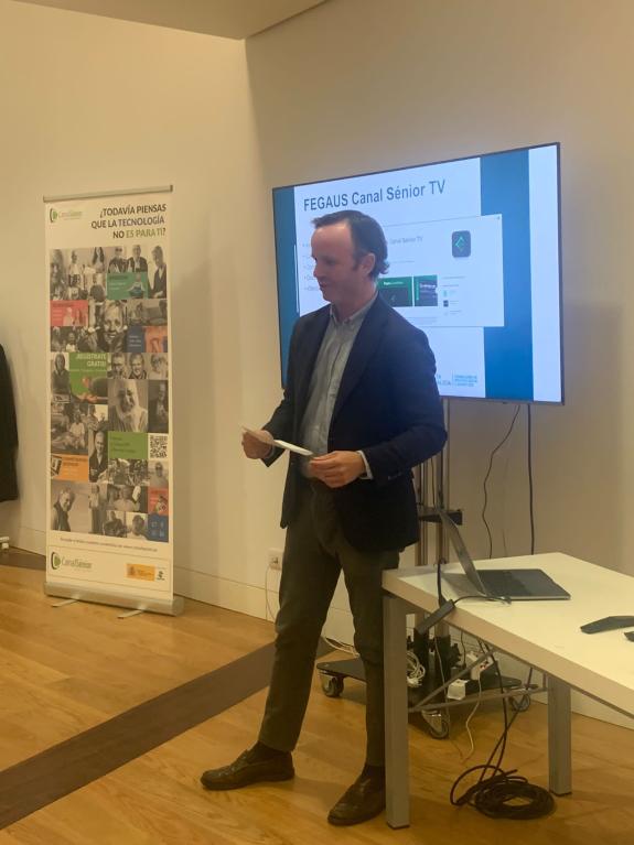 Imagen de la noticia:La Xunta destaca la importancia que tienen las nuevas tecnologías en el ámbito de los cuidados a las personas mayores