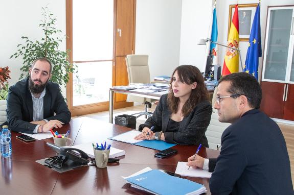 Imaxe da nova:Lorenzana e o alcalde de Rianxo exploran vías de colaboración para impulsar o tecido industrial do municipio