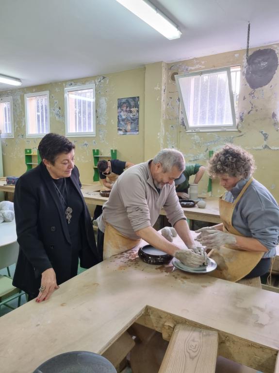 Imaxe da nova:A Xunta impulsa a remuda xeracional no oficio tradicional da olería de Buño