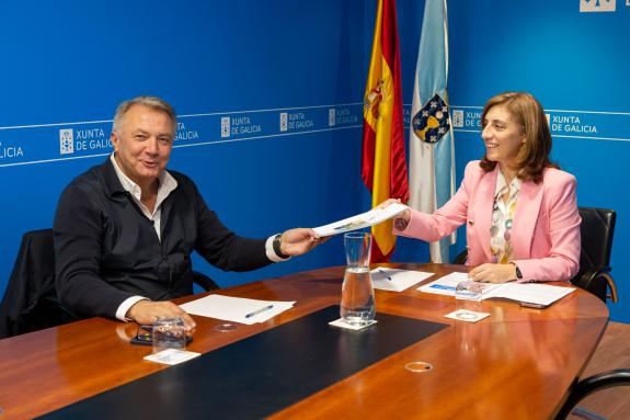 Imagen de la noticia:La Xunta y el Ayuntamiento de Palas de Rei evalúan el proyecto municipal para mejorar el entorno de la pista multideporte de...