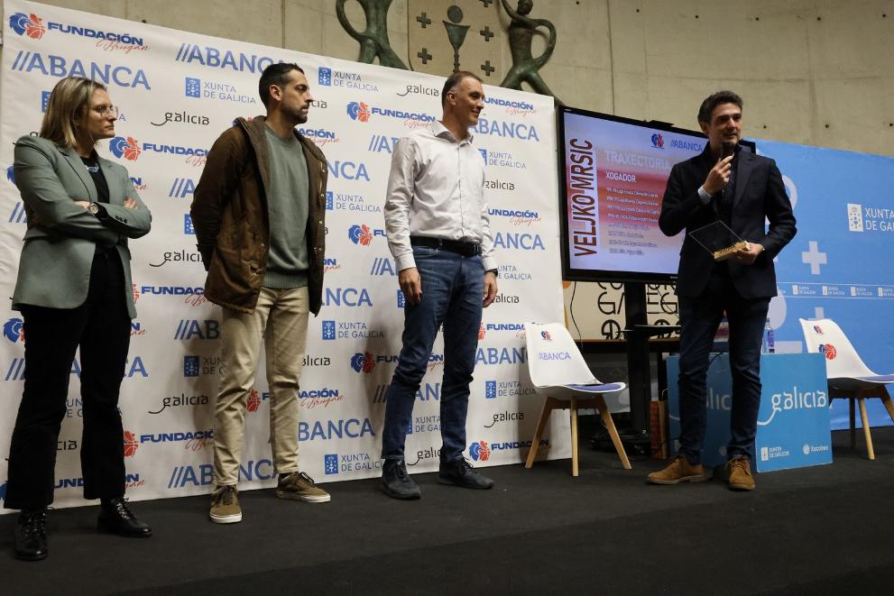 Imaxe 1 de 2 asociada á nova