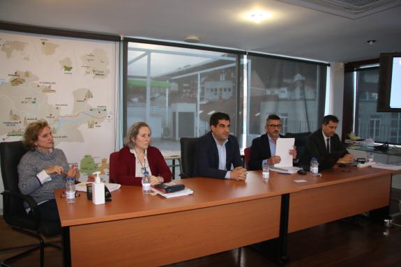 Imagen de la noticia:El delegado territorial de la Xunta en Ourense participa en la presentación de la 'Guía para a xestión dos requisitos admini...