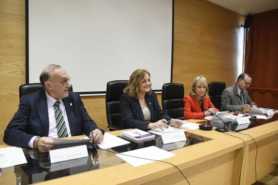 Imagen de la noticia:Rivo destaca el papel pionero de Purificación Mayobre en la integración de la teoría feminista y la perspectiva de género en...