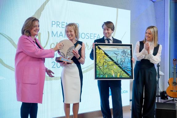 Imaxe da nova:Rivo pon en valor o labor da enxeñeira industrial Concepción Paz Penín, distinguida co 17º premio María Josefa Wonenburger para mul...